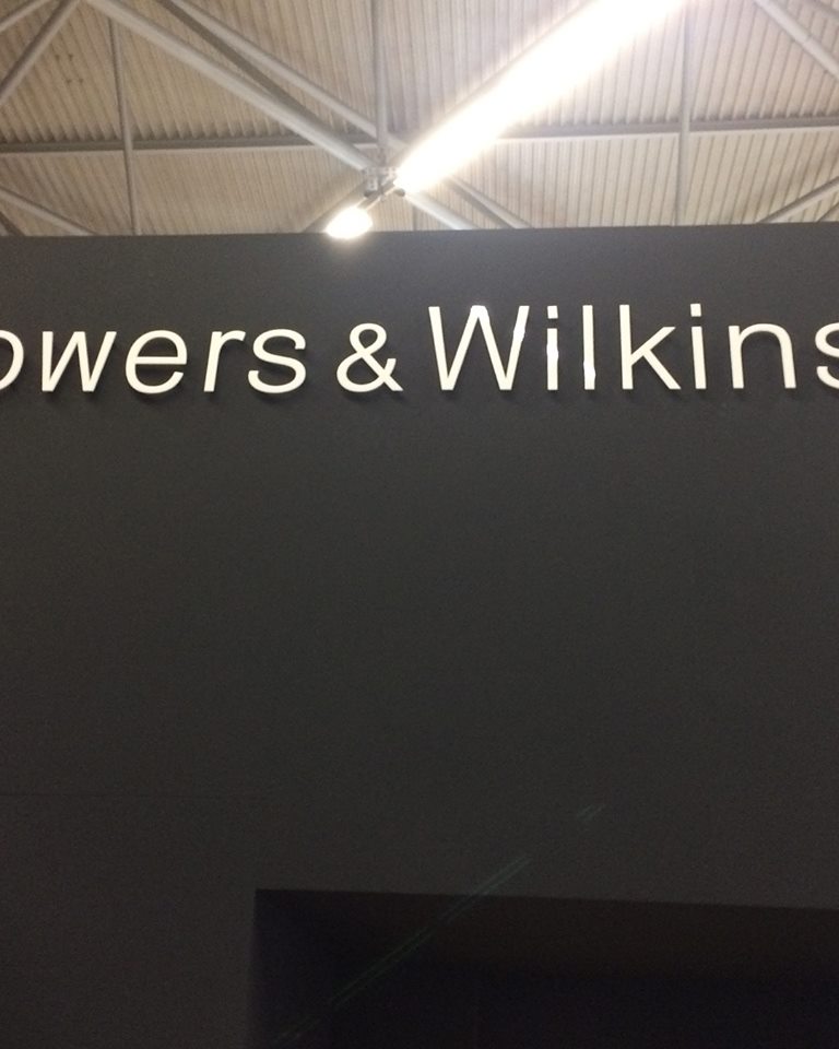 bowers-wilkins-stand